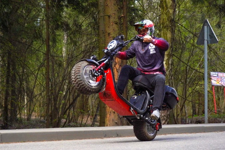 Электроскутер WHITE SIBERIA PRO 2500W в Новосибирске