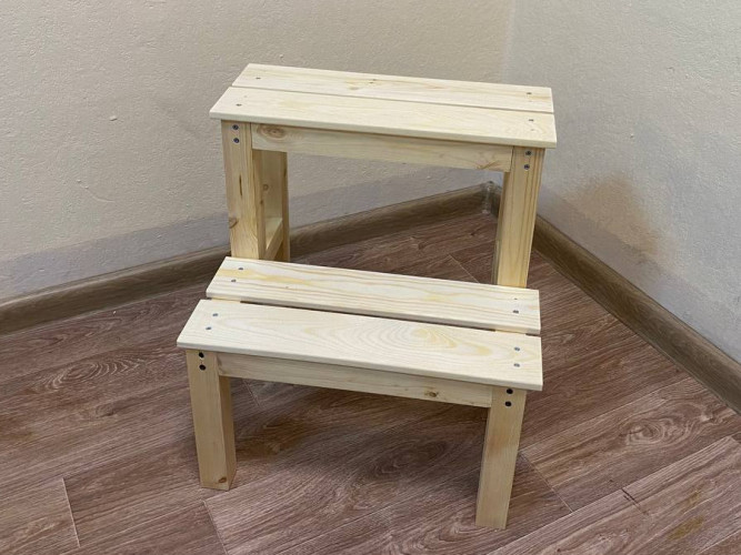 Табурет-стремянка деревянный в Новосибирске